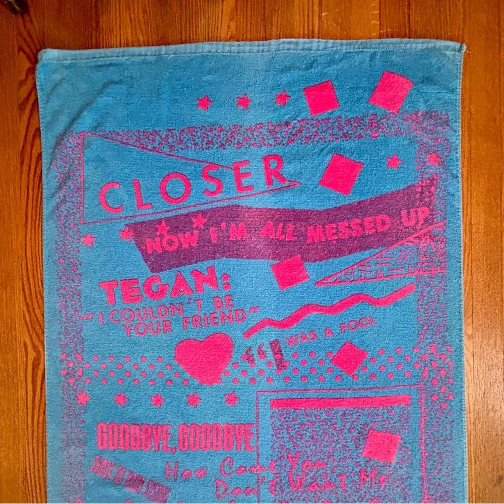 🩵 Tegan and Sara Beach Towel 💓 Heartthrob 💓 Album Merch 2013 🩵 *Super Rare* 💘💘💘